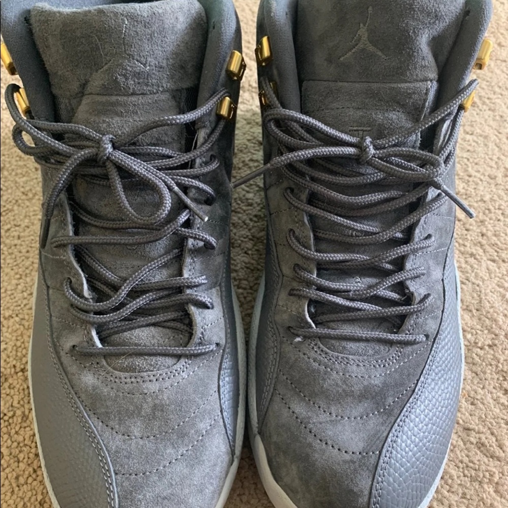 Wolf grey 12 - Picture 2 of 5